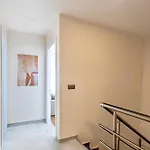 Sa Apartments! Lux 2br Duplex 150m To The Apartamento