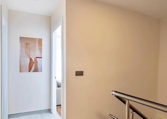 Sa Apartments! Lux 2br Duplex 150m To The شقة